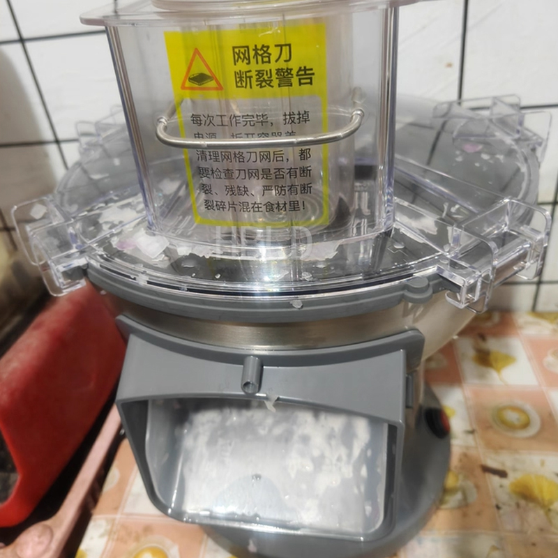 Kitchen Appliances Small - Petite trancheuse à carottes et à